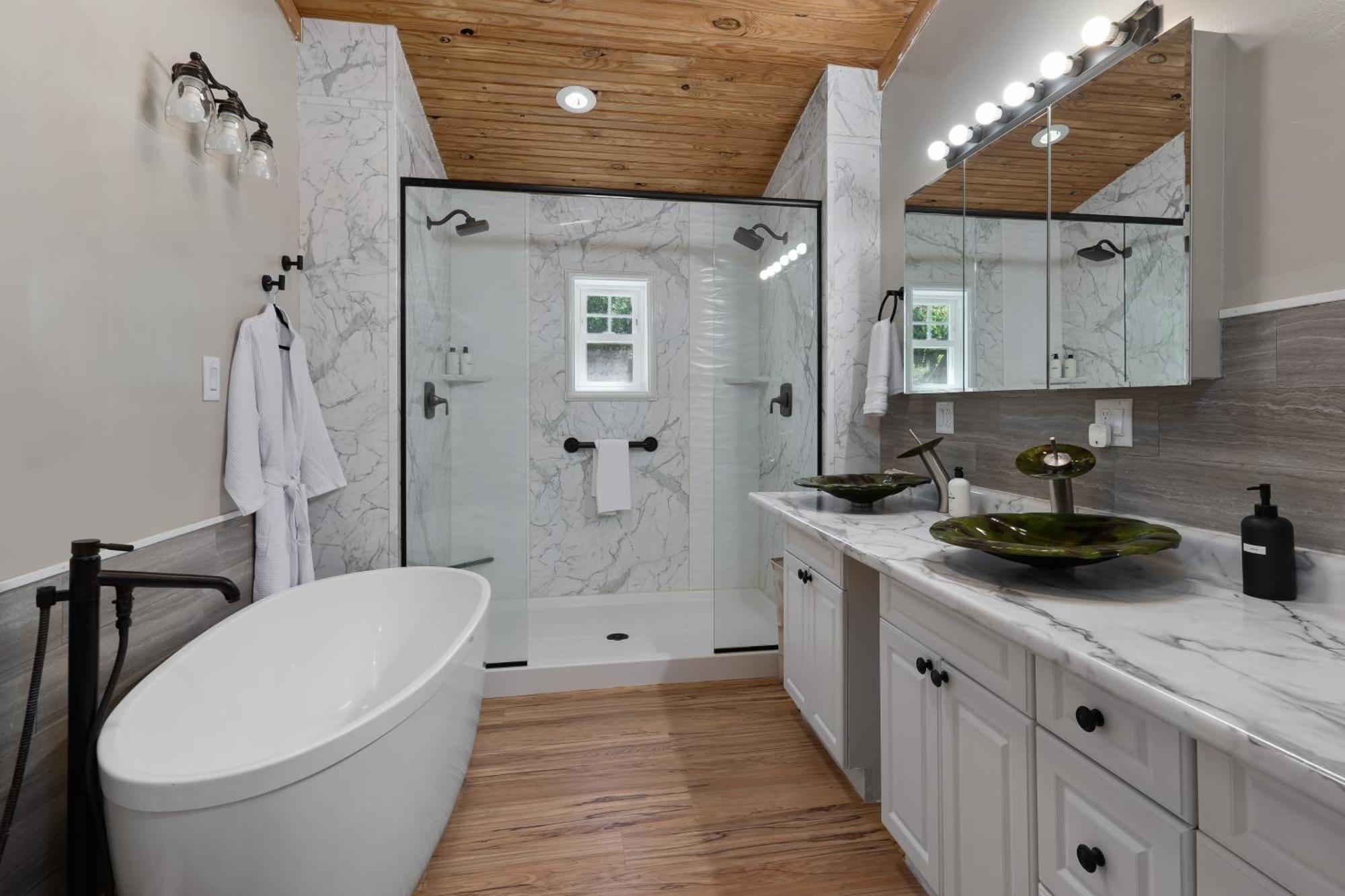 Spacious Cabin Near Hocking Hills And Caves With Hot Tub And Firepit Laurelville Bagian luar foto
