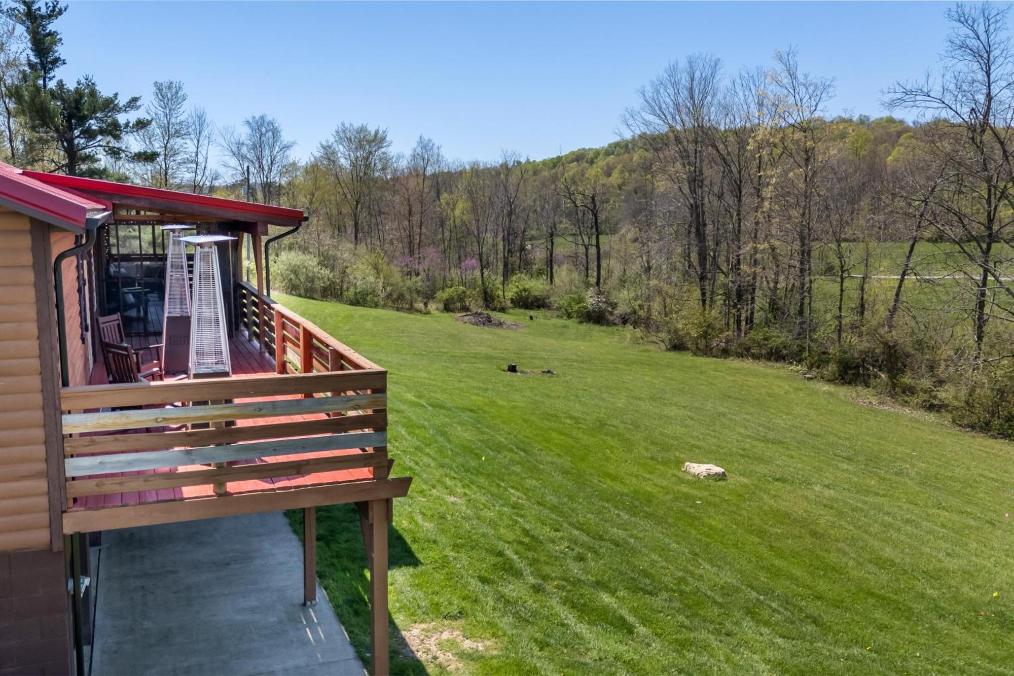 Spacious Cabin Near Hocking Hills And Caves With Hot Tub And Firepit Laurelville Bagian luar foto