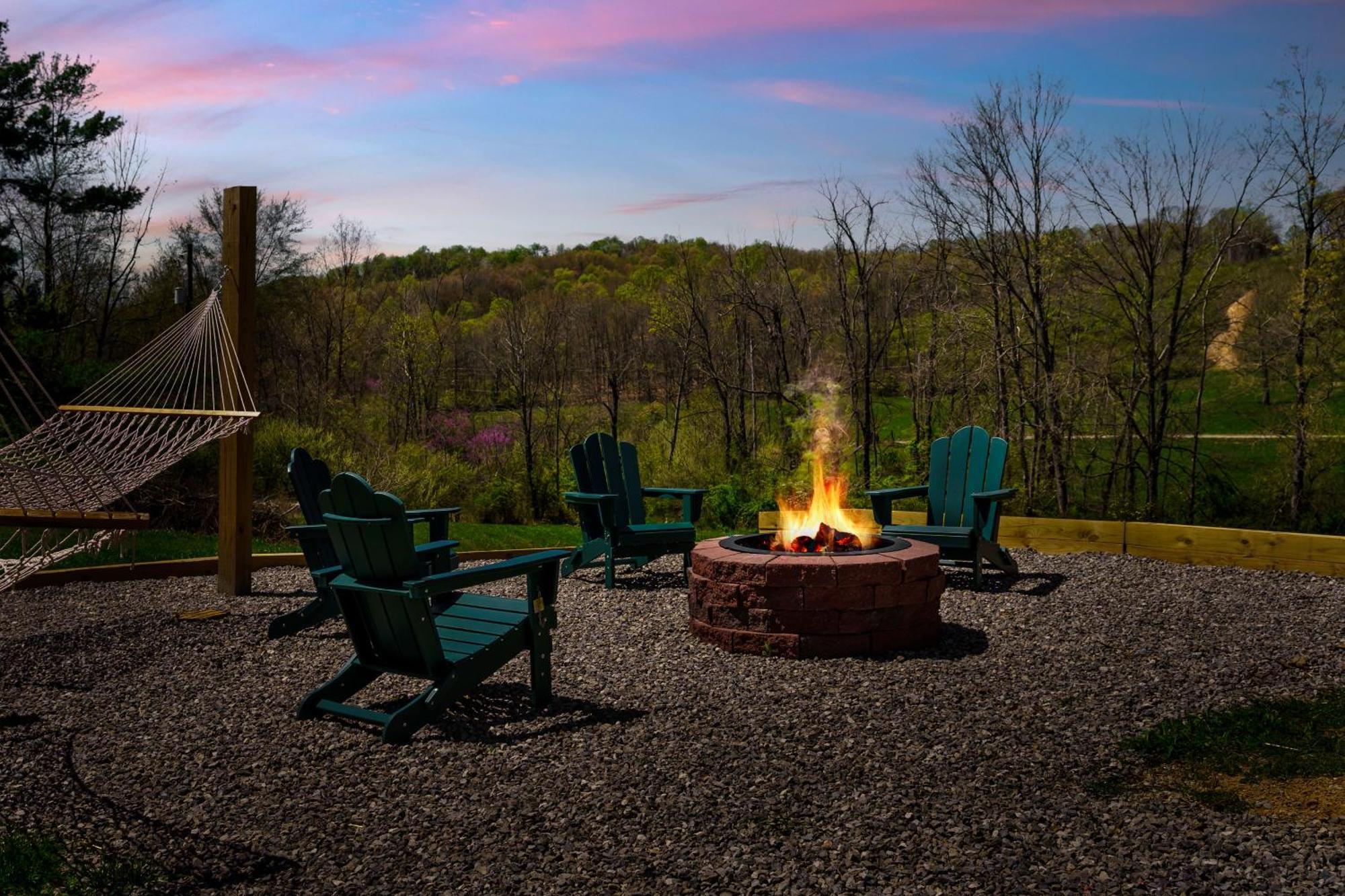 Spacious Cabin Near Hocking Hills And Caves With Hot Tub And Firepit Laurelville Bagian luar foto