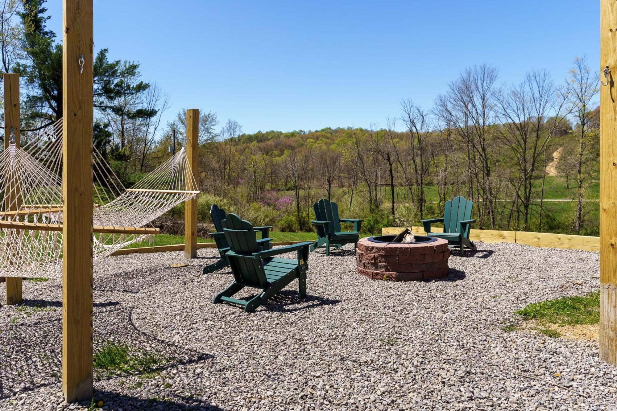 Spacious Cabin Near Hocking Hills And Caves With Hot Tub And Firepit Laurelville Bagian luar foto